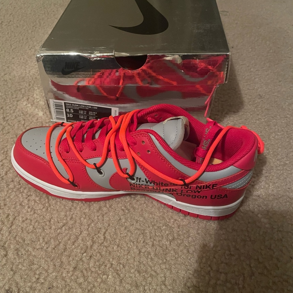 Off white Nike dunk lot size 8.5